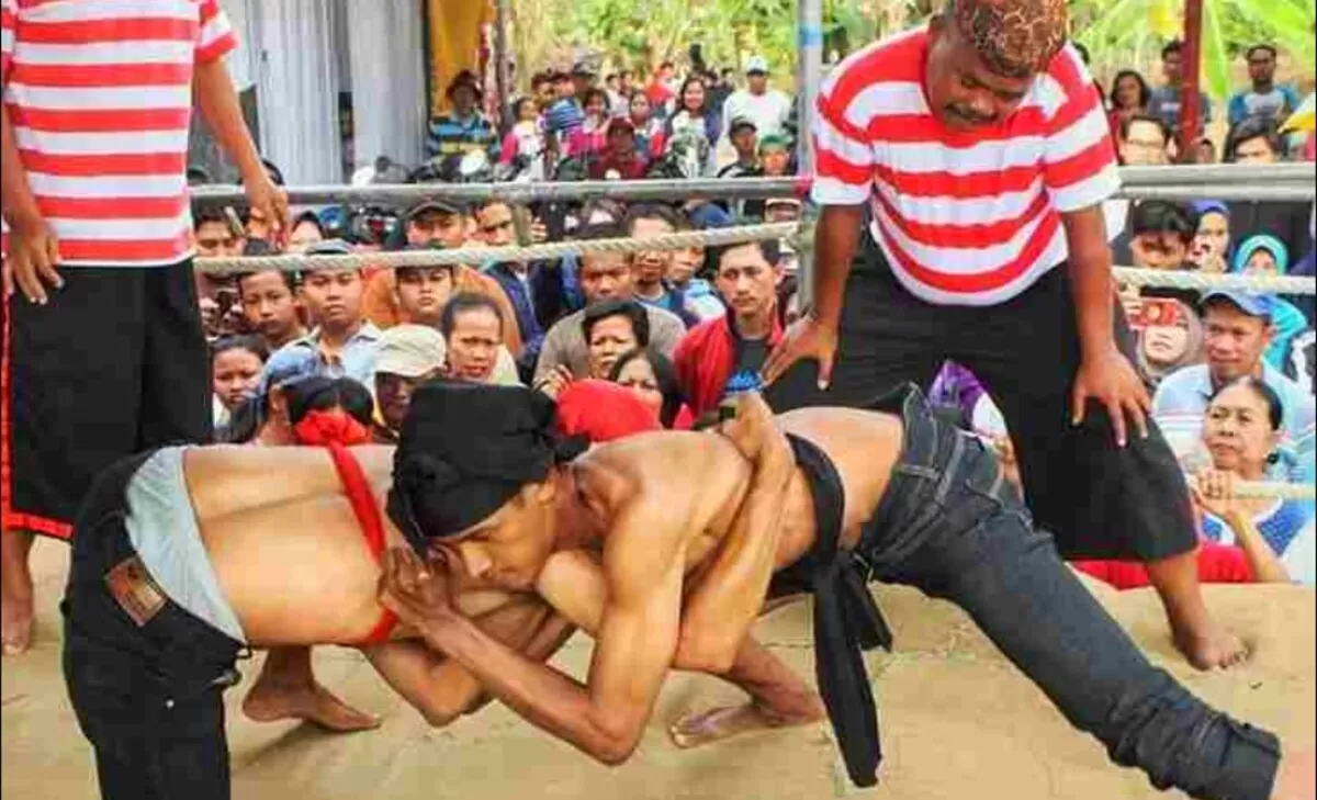 Gulat Okol di Jawa Timur (Pemkab Gresik)