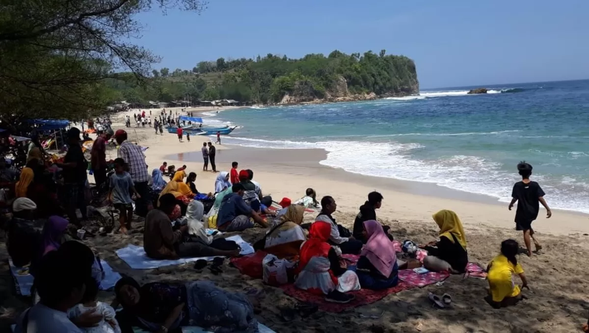 Suasana Pantai Tambakrejo (lingkar wilis)