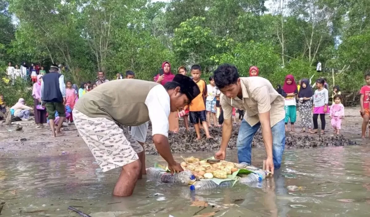 Pesta Laut Kaago Ago (diksipro)