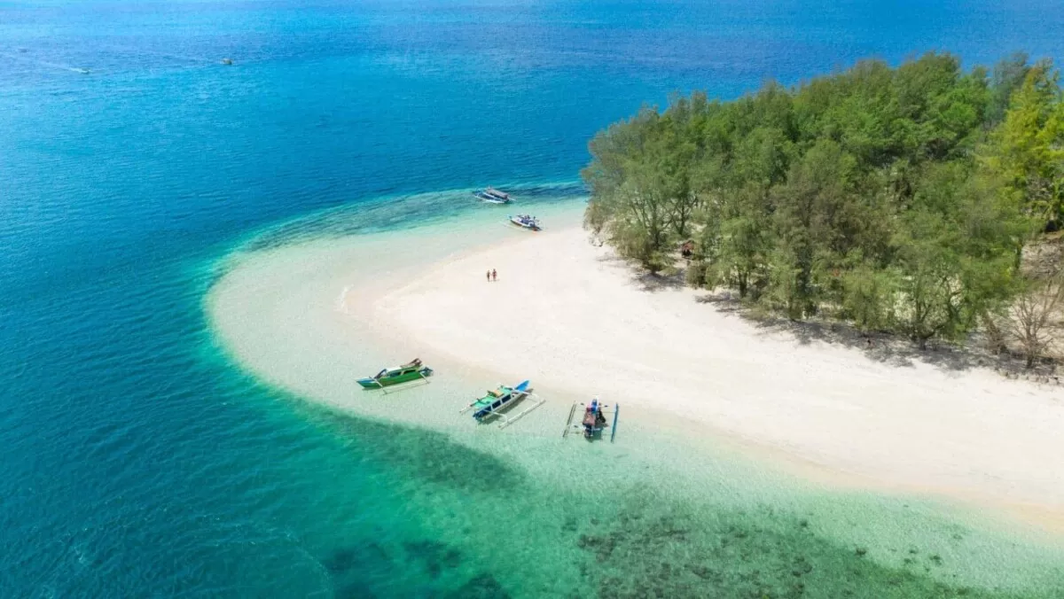 Pulau Gili Nanggu yang eksotis (Digital Travel Couple)