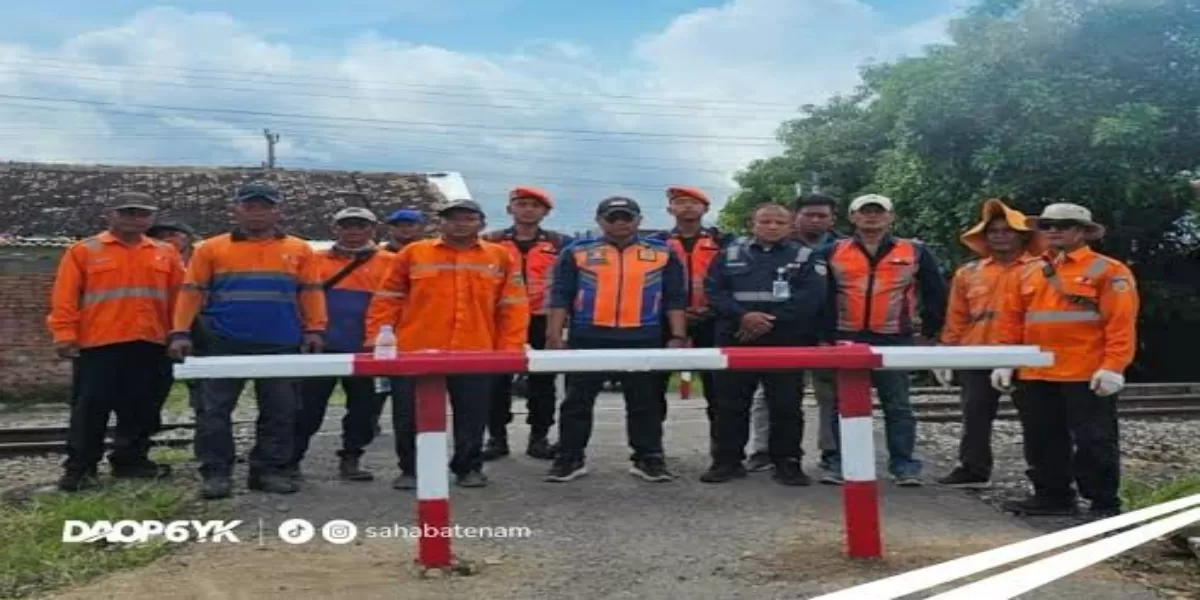KAI Daop 6 Tutup Jalur Perlintasan Liar di Mojolaban Sukoharjo Demi Keselamatan Warga (Instagram)