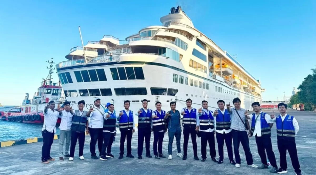 MV Oddysey saat bersandar di Indonesia (Pelni)