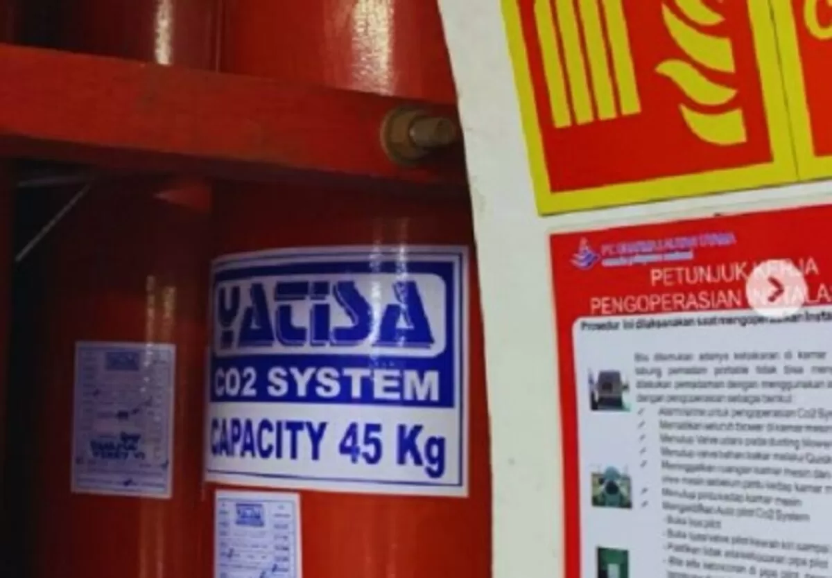 sistem keamanan CO2 Fixed System pada kapal Dharma Lautan Utama (PT Dharma Lautan Utama)