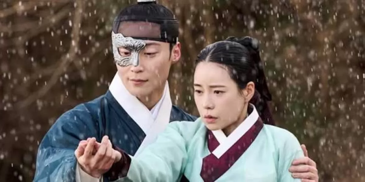 Gaya Baju Lim Ji-yeon My Royal Nemesis Episode 12, Perpaduan Fesyen Joseon dan Modern Masa Kini (SBS )