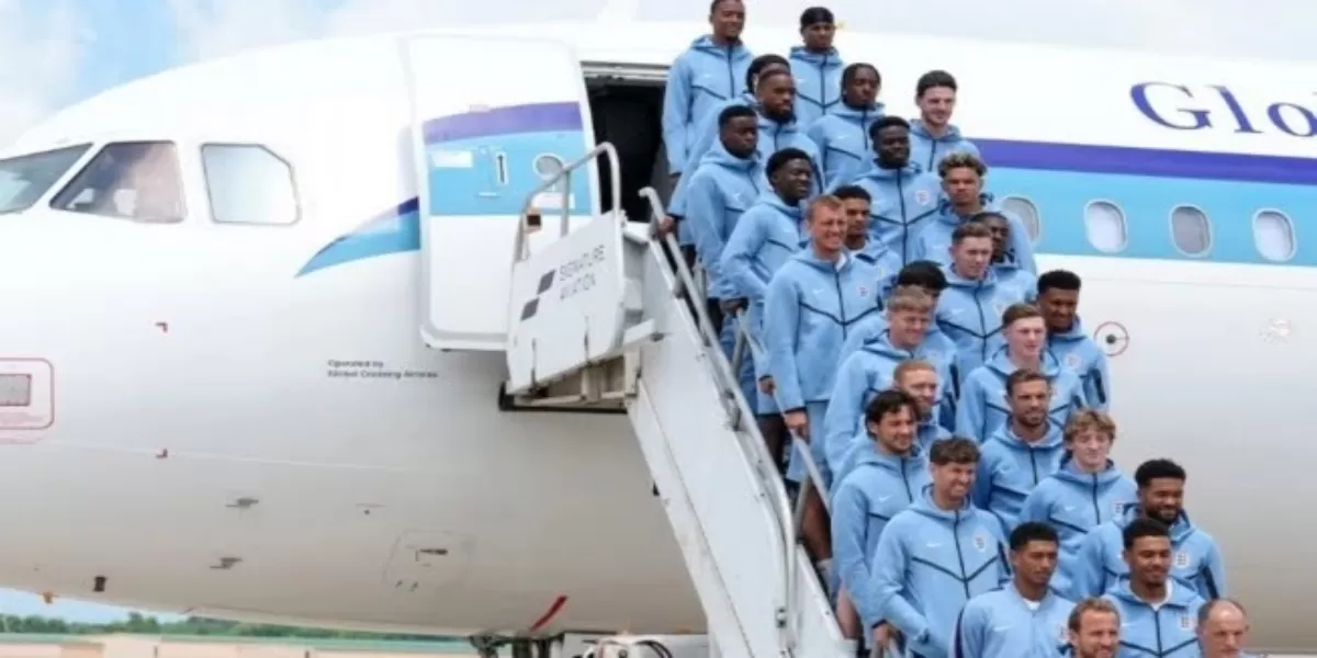 Timnas Inggris Gunakan Pesawat Charter di Piala Dunia 2026, Media Soroti Riwayat Operasional Armada (Tangkapan Layar X)