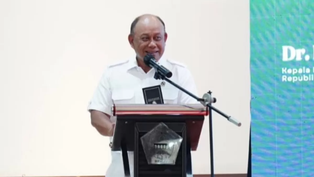 Kepala BGN Dadan Hindayana klarifikasi tentang 19.000 ekor sapi per hari untuk MBG.  (BGN)