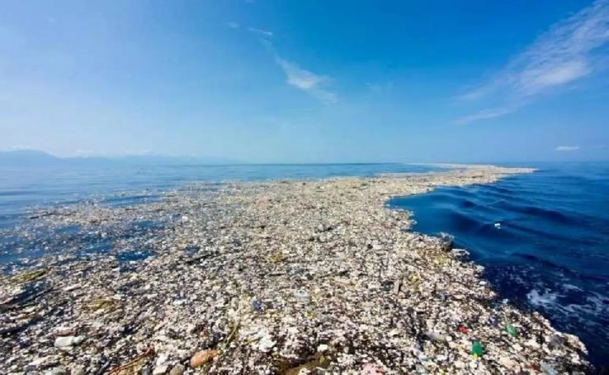 Ilustrasi - Pulau Sampah di Jakarta Utara (Dok. Forbes/The Ocean Cleanup)