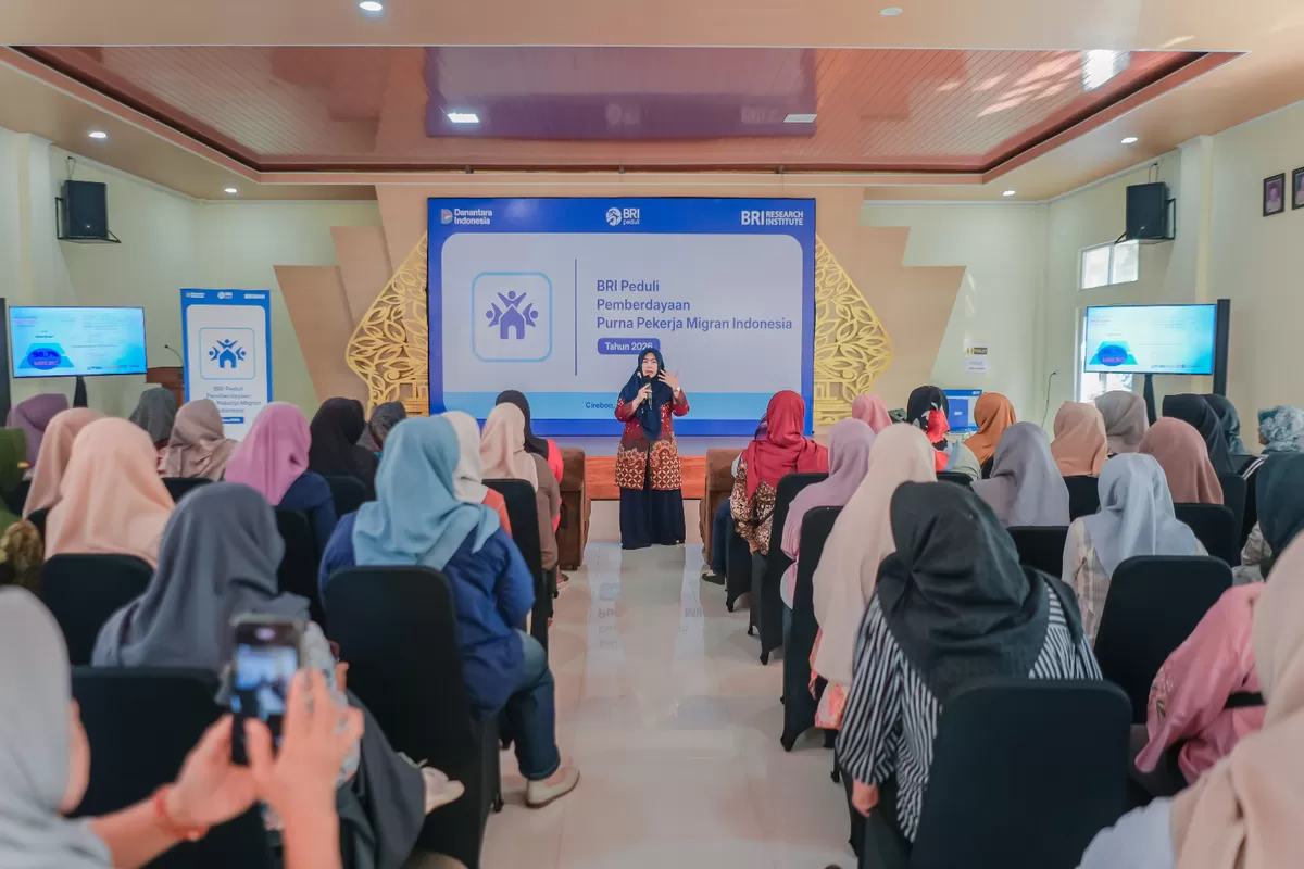 BRI Peduli Tingkatkan Ketahanan Ekonomi, Gelar Pelatihan Kewirausahaan Bagi Purna Pekerja Migran Indonesia di Cirebon (Dok. BRI)