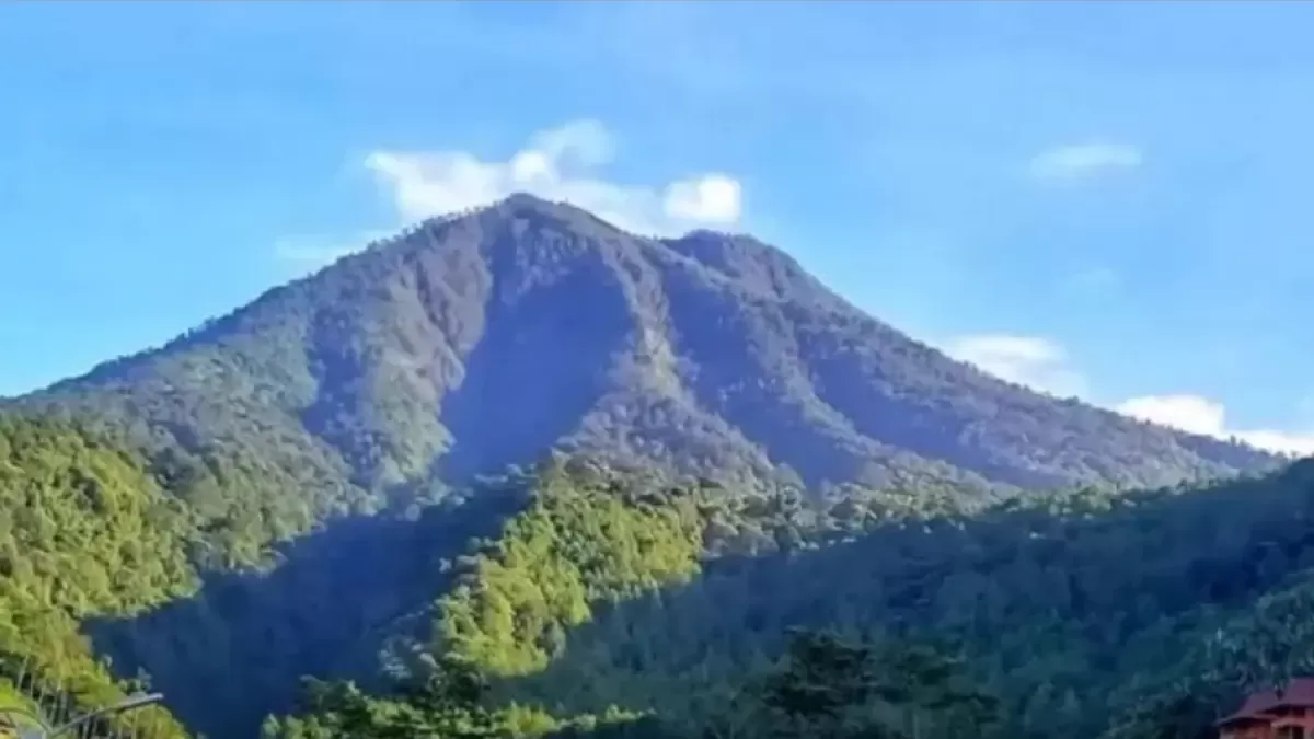 Ramai Dikaitkan dengan Pesugihan, Fadli Zon Sebut Tradisi Ziarah Gunung Kawi Adalah Warisan Budaya (Istimewa)