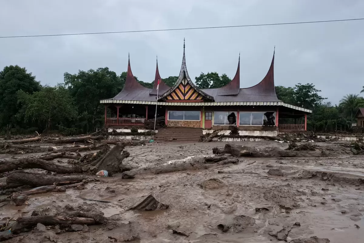 Banjir Bandang Solok Tewaskan 1 Orang (Dok. X/@NaraSenyap)