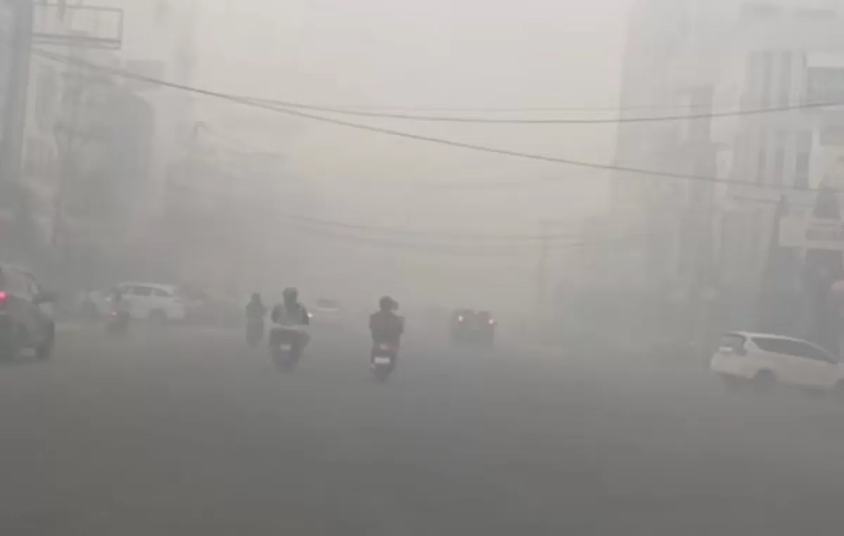 Kondisi kabut asap pekat kembali terjadi di Palembang, Sumsel. (Threads/ggcempaka)