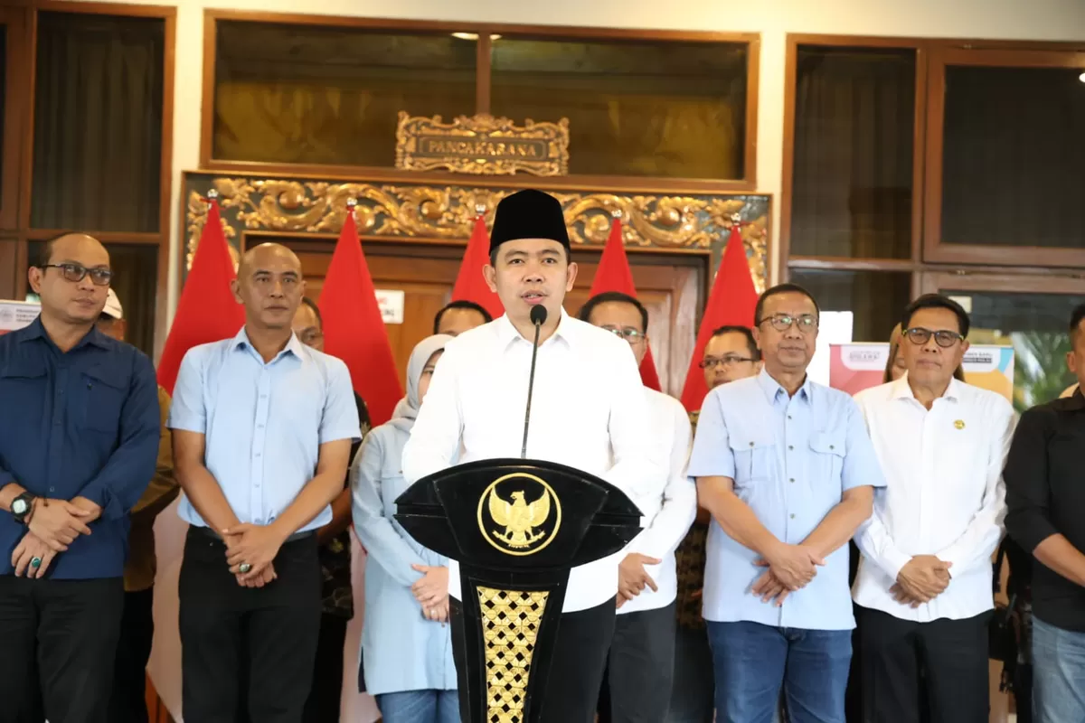 Bupati Jember Gus Fawait saat menyampaikan paparan. (M Purnomo/SketsaNusantara.id)