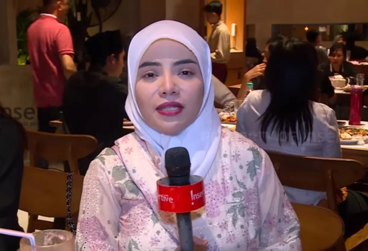 Tak hanya sekedar bikin lomba ngaji online, Dinar Candy juga bagi-bagi rezeki berupa THR sampai hadiah umrah bagi para pemenang.  (YouTube.com/@Insertlive)