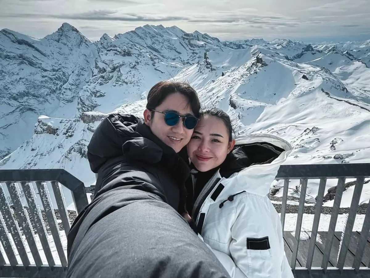 Potret liburan Kenny Austin dan Amanda Manopo di Eropa. (Instagram/@kennyauztin)