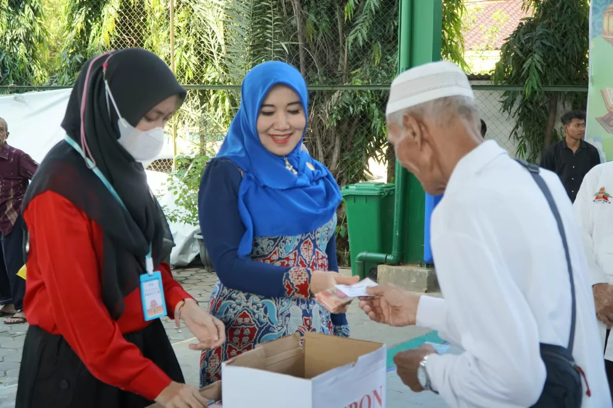 Senator Lia Istifhama apresiasi penyaluran zakat Rp16 miliar Yayasan Cheng Hoo Surabaya, dorong jadi modal usaha 32 ribu warga (Dok. Istimewa )