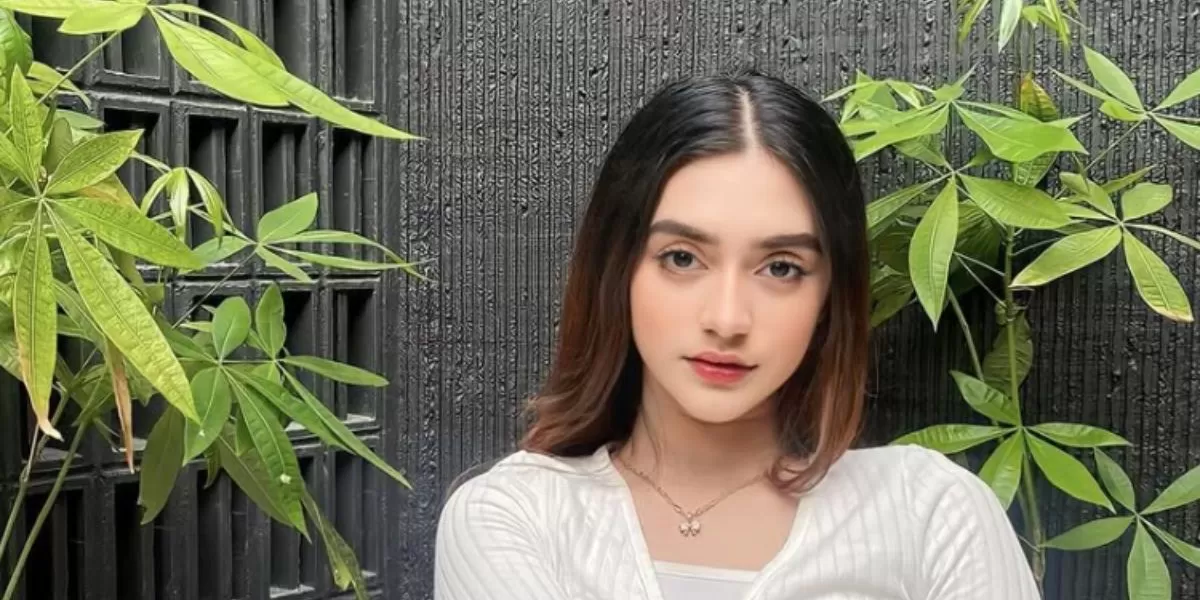 Sosok Menhaz 'Zea' Ashraff, anak Bupati Pekalongan Fadia Arafiq (Instagram/@zeaashraff)