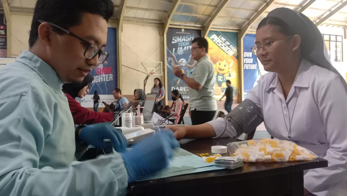 Semangat kemanusiaan ditunjukkan oleh keluarga besar SMA Katolik Santo Paulus Jember di Bulan Ramadan 1447 H. (Dok. PMI Jember)