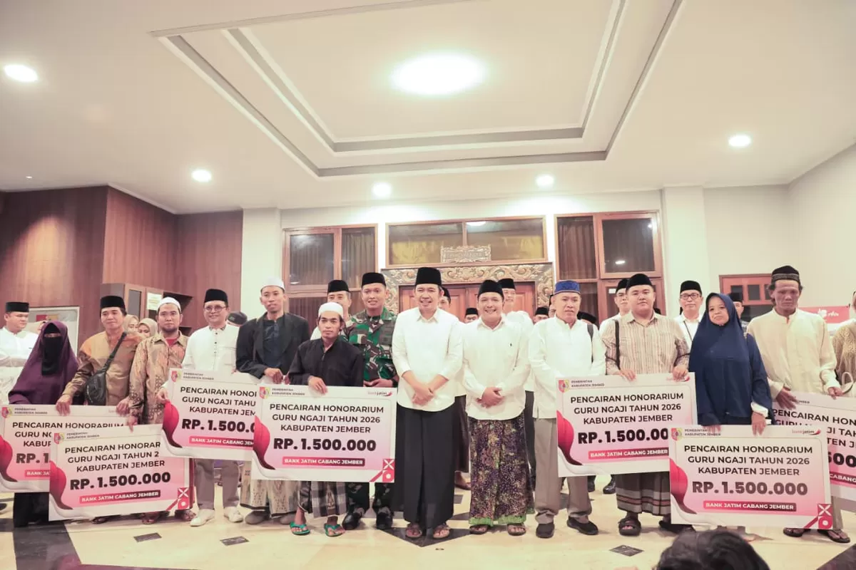 Pemerintah Kabupaten Jember menyalurkan bantuan. (Dok Diskominfo Jember)