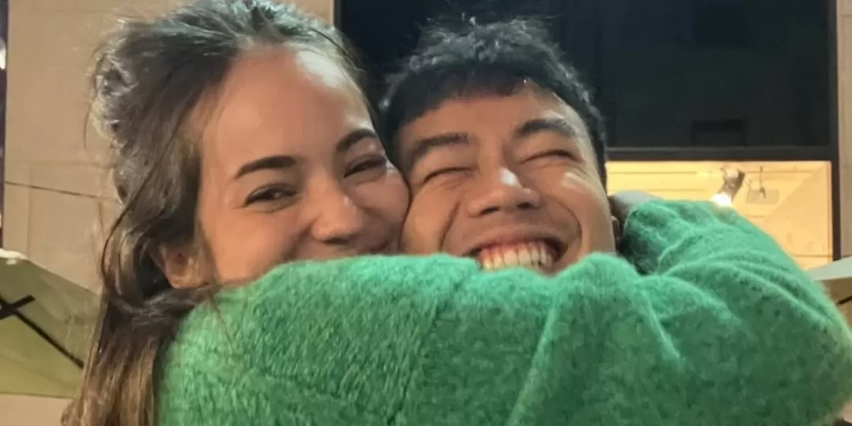 Potret Enzy Storia yang mengenang persahabatannya dengan almarhum Vidi Aldiano: &lsquo;Gue nyusulnya laman dikit, ya.&rsquo; (Instagram/enzystoria)