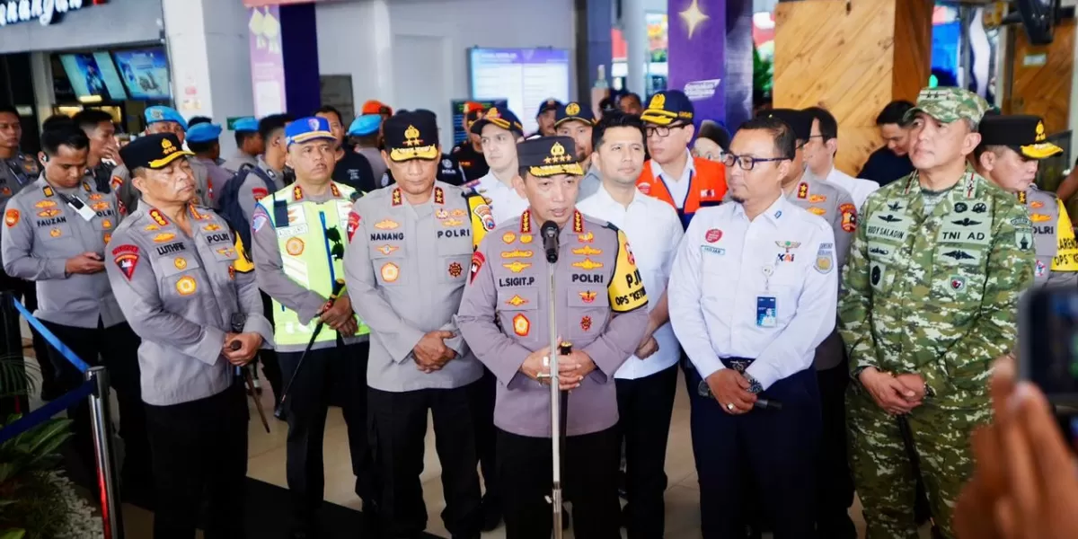 Presiden RI Prabowo Subianto memberikan perintah langsung kepada Kapolri Jenderal Listyo Sigit Prabowo untuk mengusut tuntas penyerangan aktivis Komisi untuk Orang Hilang dan Korban Tindak Kekerasan. (Dok. Tim Media Kepresidenan)
