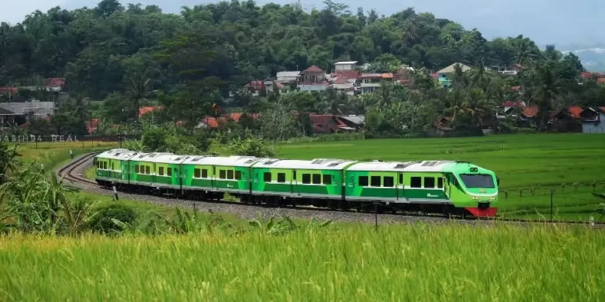  Ilustrasi kereta berangkat membawa pemudik.  (X/KAI121)
