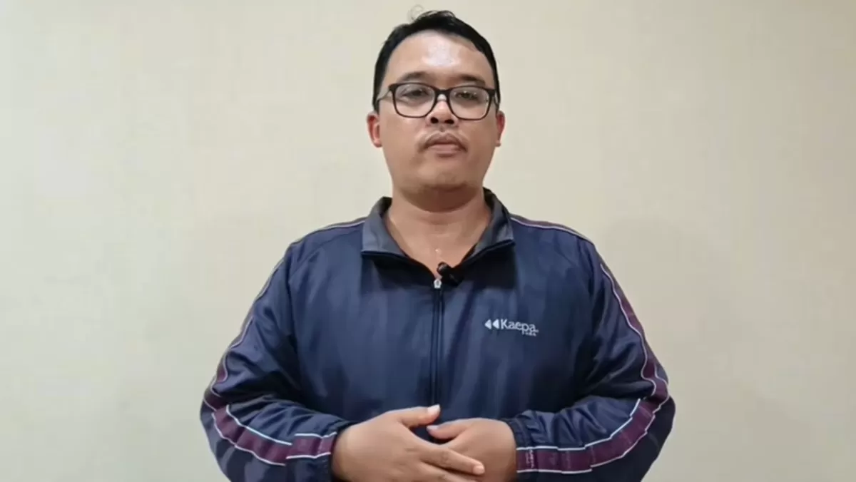 Potret Palti Hutabarat, pegiat media sosial dan kader PDIP dapat teror bangkai hewan karena unggahannya yang kerap mengkritik pemerintahan Prabowo (Instagram/paltiwest)