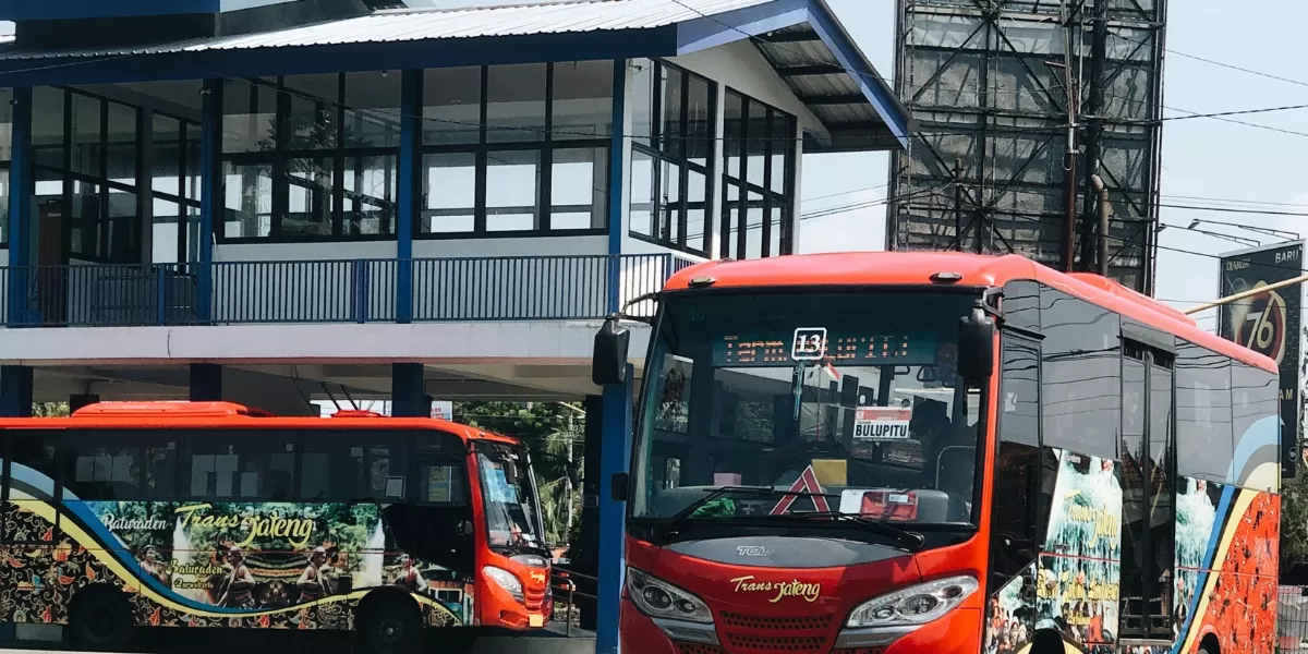Ilustrasi bus ber-AC. (Pexels/Danu)