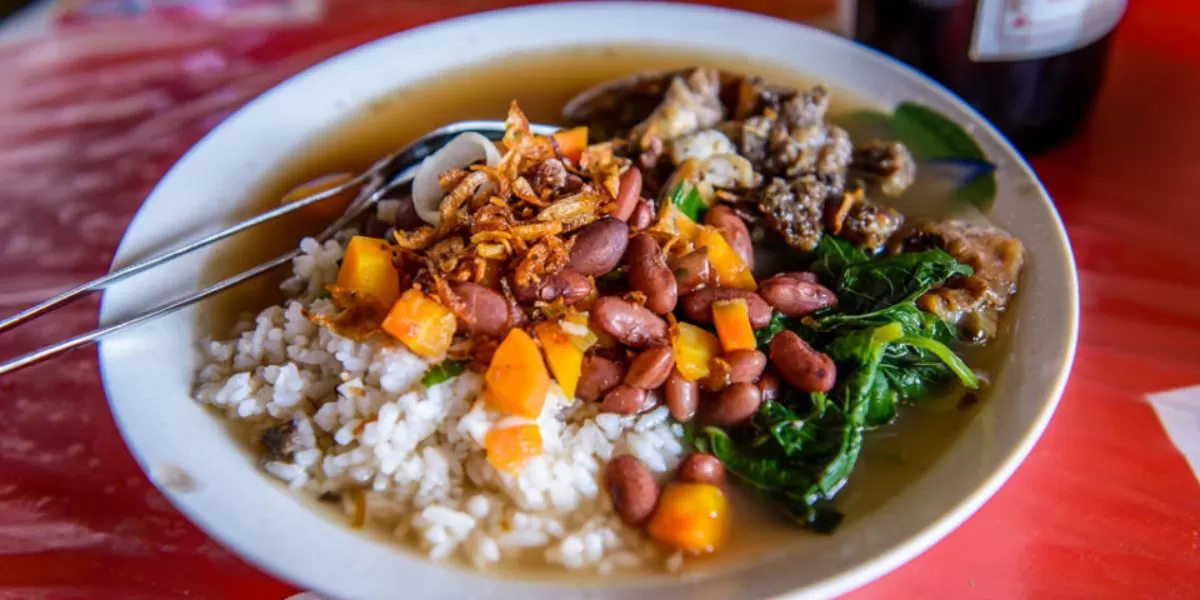 Sup Senerek, kuliner khas Magelang (visitjawatengah.jatengprov.go.id)
