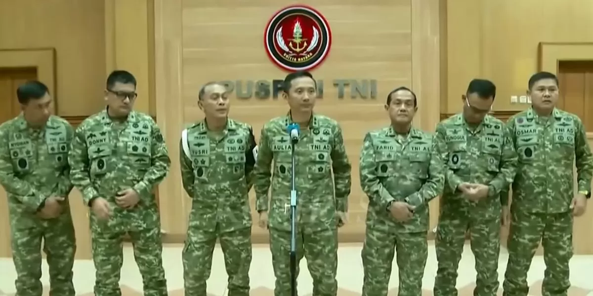 Kapuspen TNI saat mengumumkan penyerahan jabatan Kabais (YouTube Puspen TNI)
