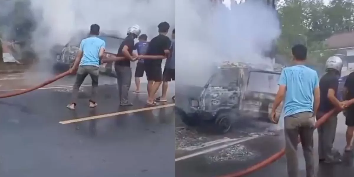 Detik-detik warga padamkan mobil terbakar di SPBU Tabalong, Kalsel (X/@neVerAl0nely_)