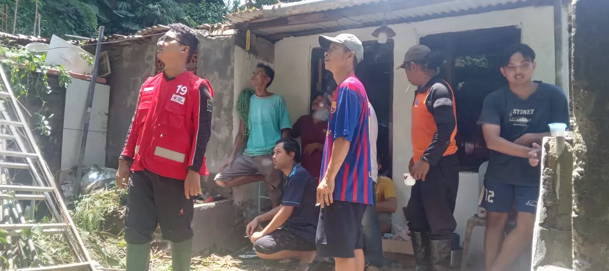 Tim Tanggap Darurat PMI Kabupaten Jember segera dikerahkan untuk melakukan asesmen dan penanganan di lokasi terdampak. (Dok. PMI Jember)