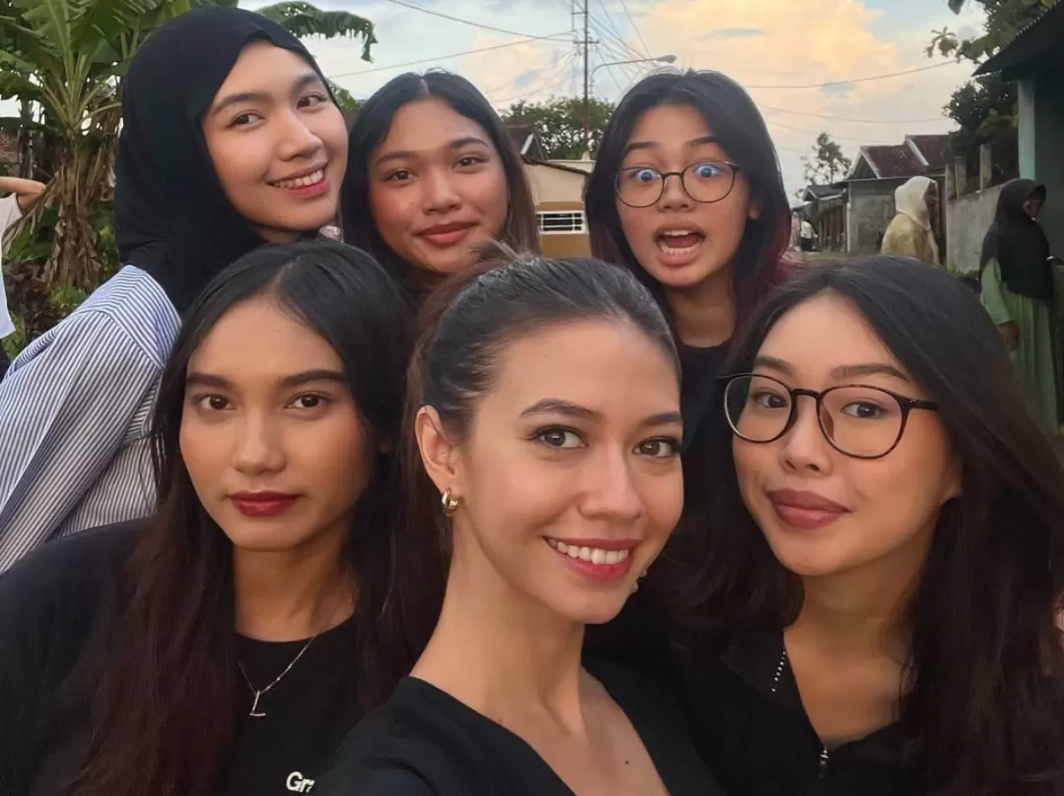 Yuki Kato tampil sederhana saat libur lebaran di kampung halaman. (Instagram/@yukikt)
