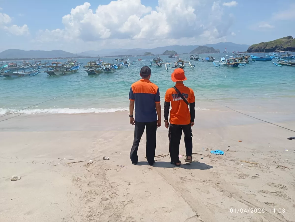 Prosea pencarian orang hilang di Pantai Papuma. (Dok BPBD Jember)