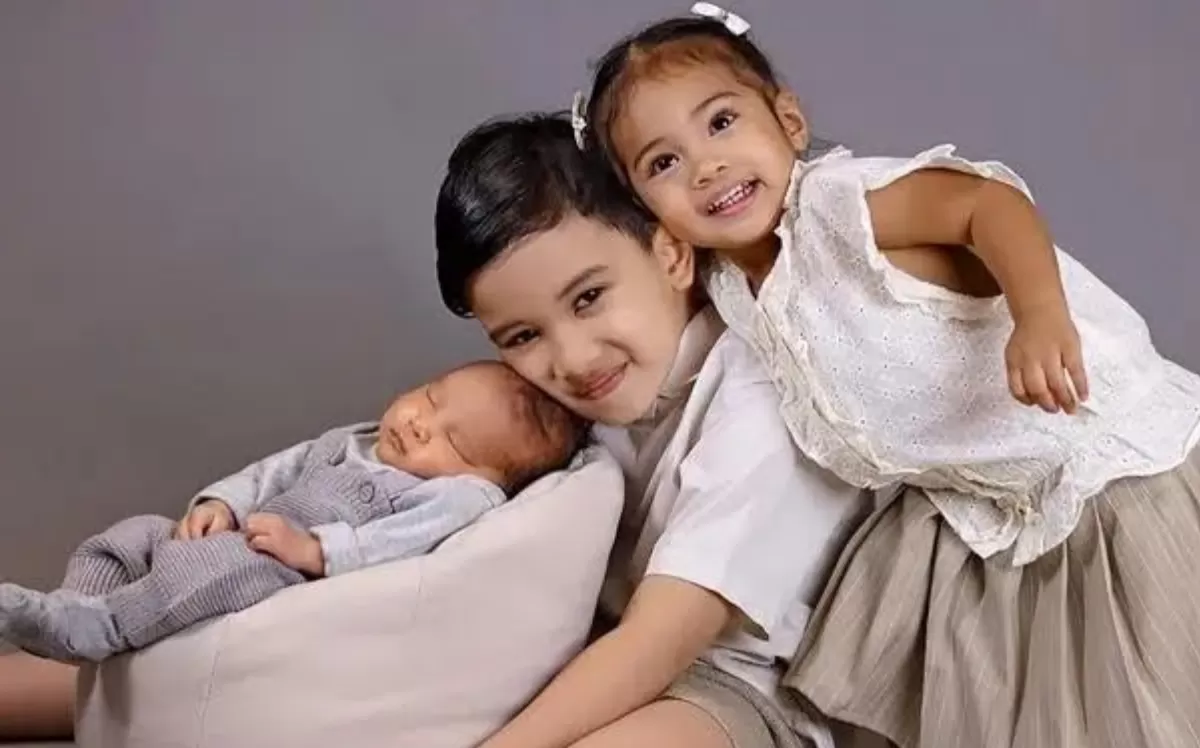 Potret lucu baby Urwah anak ketiga Zaskia Sungkar dan Irwansyah. (Instagram/@zaskiasungkar15)