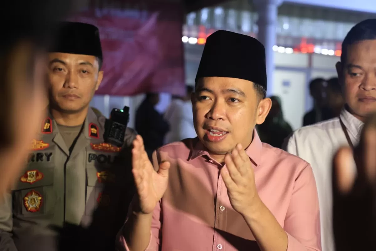 Bupati Jember Gus Fawait saat di acara Bunga Desaku. (M Purnomo/SketsaNusantara.id)