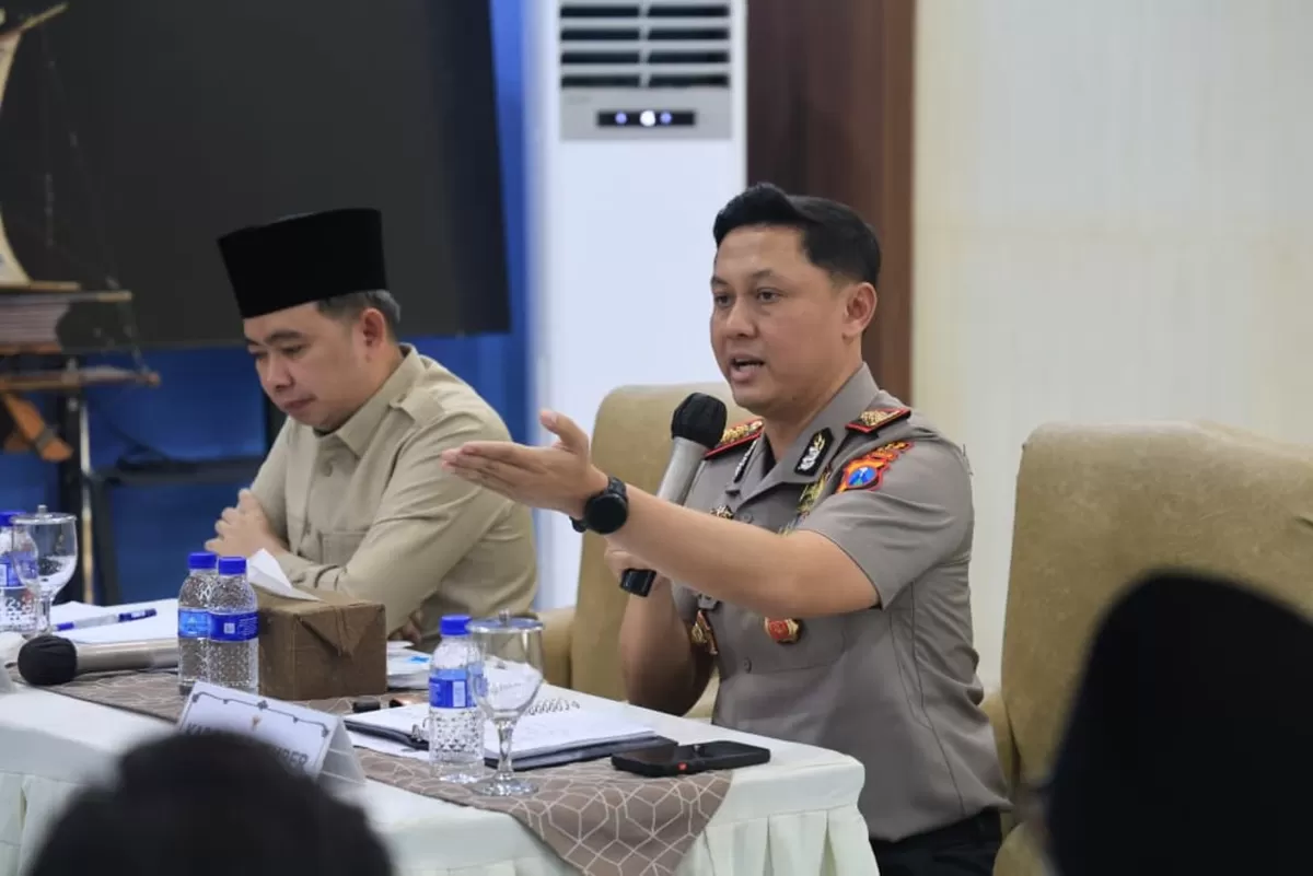 Bupati Jember Gus Fawait dan Kapolres Jember saat melakukan pertemuan. (Dok Pemkab Jember)