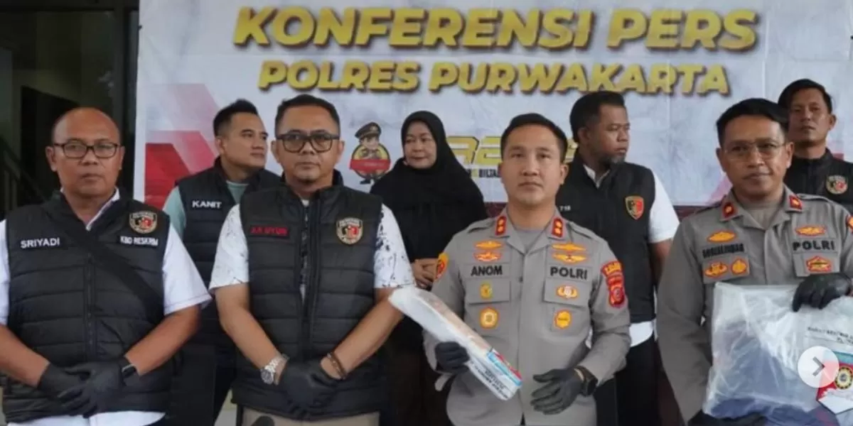 Polres Purwakarta saat ungkap perkembangan kasus penganiayaan pemangku hajat yang viral (Instagram/@humaspoldajabar)