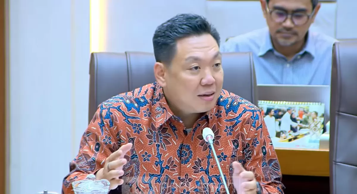 Wakil Ketua KOmisi XI DPR Charles Honoris bakal panggil BGN terkait pengadaan motor (YouTube TV Parlemen)