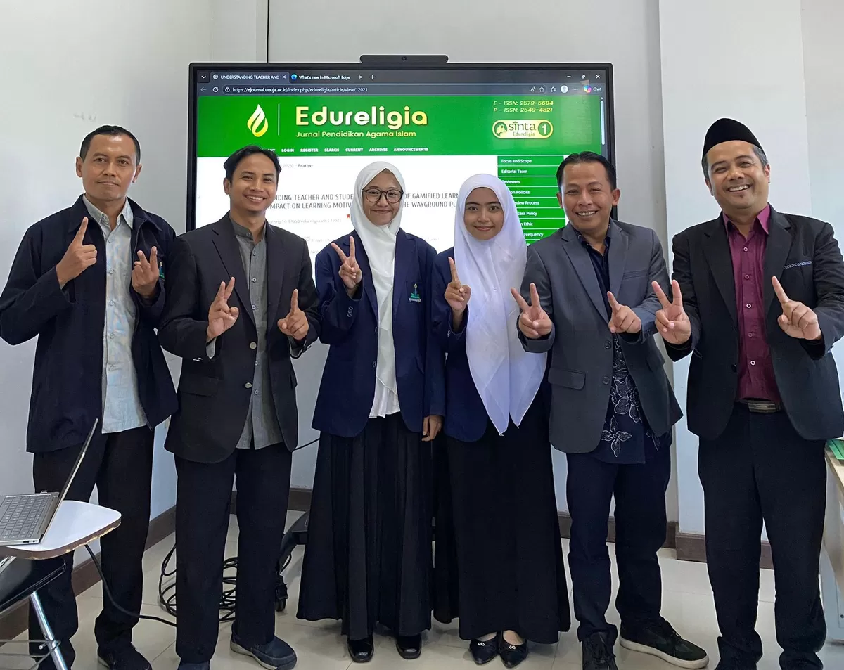 Mahasiswa yang lulus tanpa skripsi dari UIN KHAS Jember. (Dok UIN KHAS Jember)