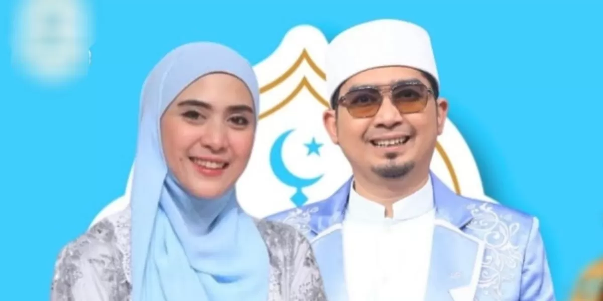 Potret Ustadz Solmed dan istri April Jasmine  (Instagram @ustad_solmed)