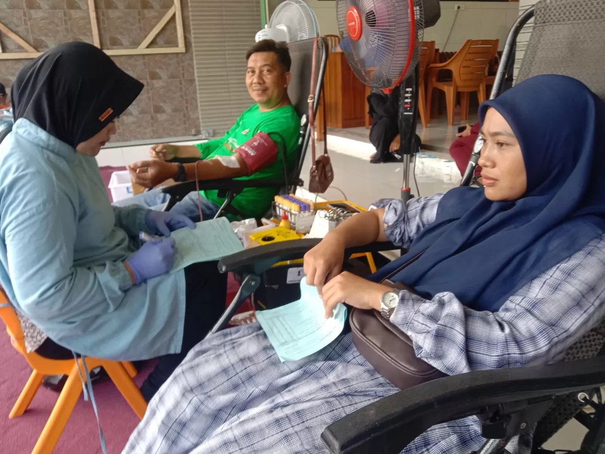 Pengurus Ranting Nahdlatul Ulama (NU) Rambipuji Kota kembali sukses menggelar aksi donor darah. (Dok. PMI)