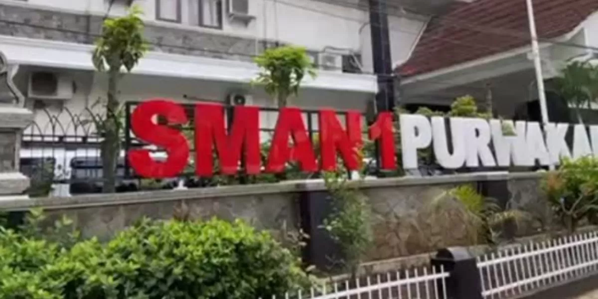 SMAN 1 Purwakarta yang disorot pasca video aksi tidak terpuji sejumlah siswa kepada seorang guru (Instagram @official_sman1purwakarta)