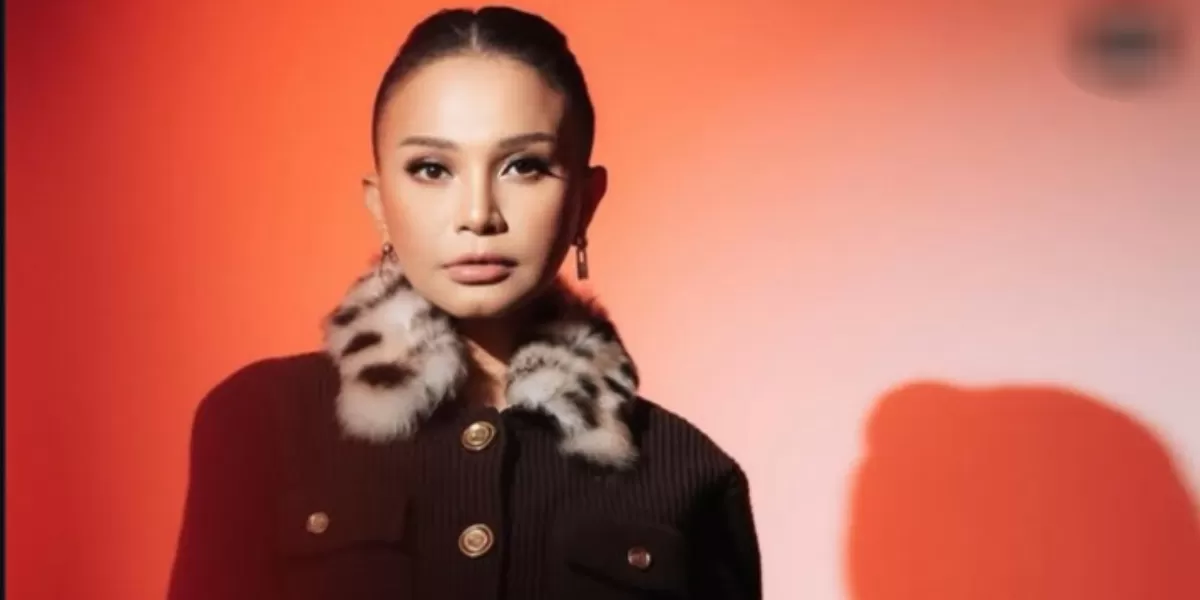 Potret artis Rossa diisukan oplas (Instagram @itsrossa910)