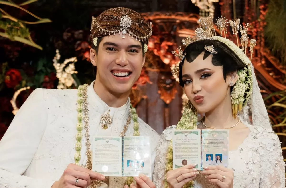 Syifa Hadju menggunakan wali hakim saat akad nikah dengan El Rumi sebagai pengganti ayah kandungnya yang tak bisa hadir (instagram/syifahadju)