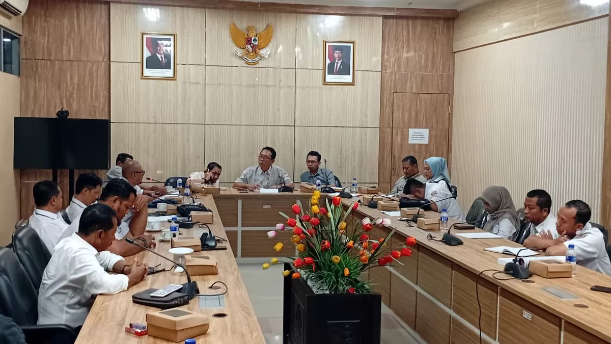 RDP di Komisi C DPRD Jember bersama Gapensi. (Angga Juli Setiawan/SketsaNusantara.id)