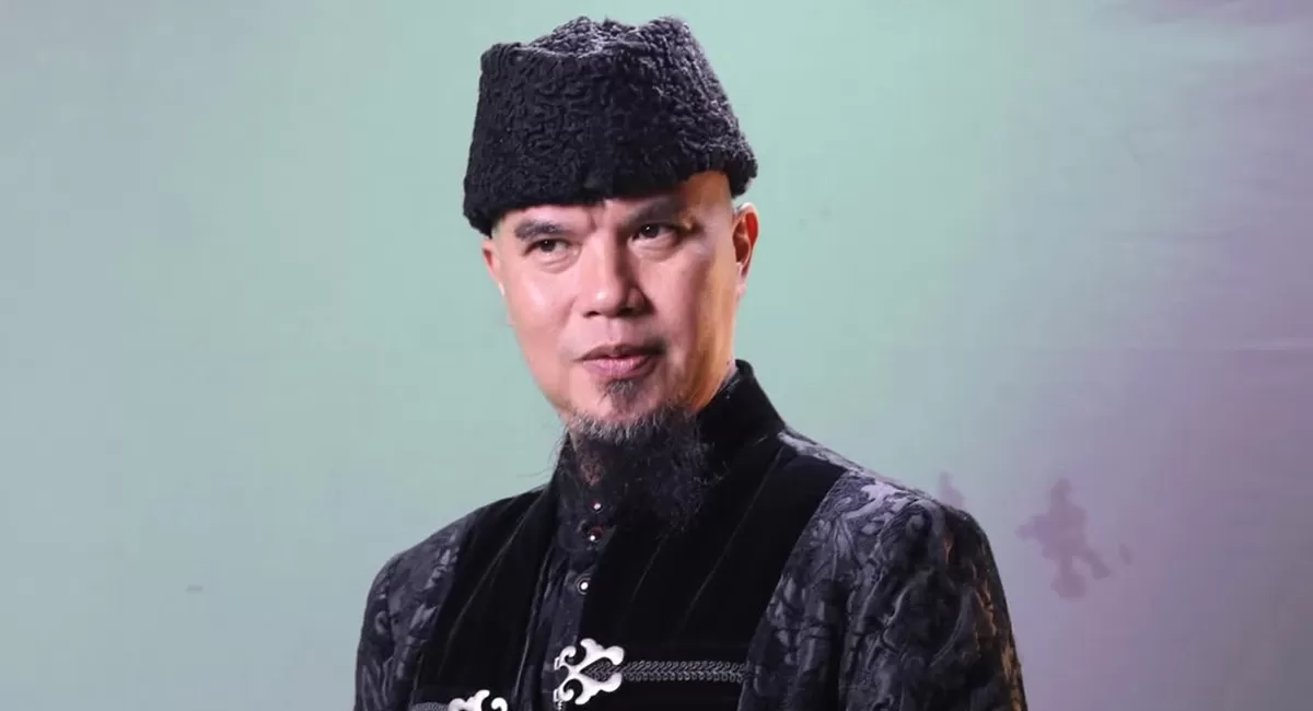 Potret Ahmad Dhani yang tuai plemik lantaran mengungkit kembali konflik rumah tangganya dengan Maia Estianty di momen pernikahan El-Syifa (Instagram/ahmaddhaniofficial)
