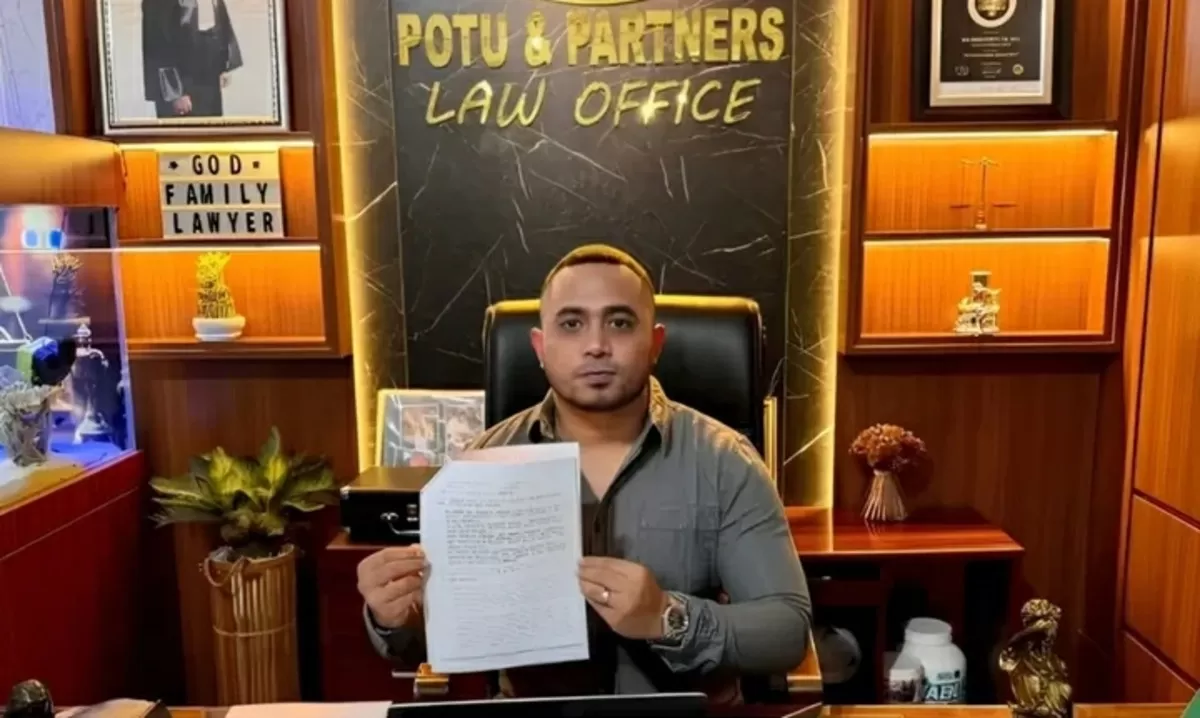 Potret Rolland E. Potu, advokat asal Surabaya yang menggugat KAI pasca tragedi laka KRL di Bekasi Timur (Instagram/clabsocial)