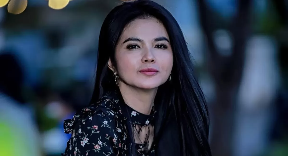 Karina Ranau lapor ke polisi usai diduga jadi korban penganiayaan di warung Jukut Sambal Goreng miliknya, setelah cekcok dengan pelanggan gara-gara masalah parkir motor (Instagram/karinaranau9)