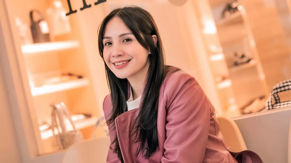 Potret Nagita Slavina ungkap honor pertamanya saat menjadi model iklan di usia 13 tahun  (Instagram/raffinagita1717)