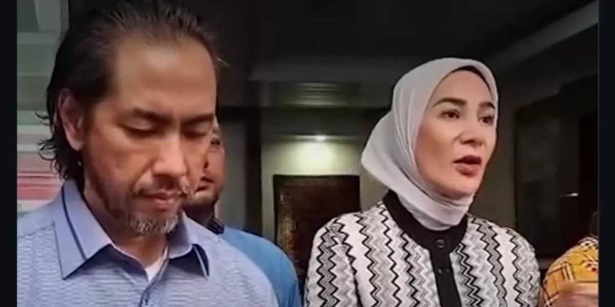 Sunan Kalijaga dampingi Erin Taulany  (YouTube Cumicumi )